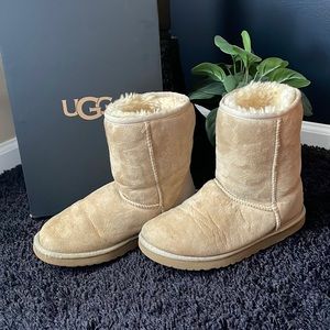 UGG Original Sand